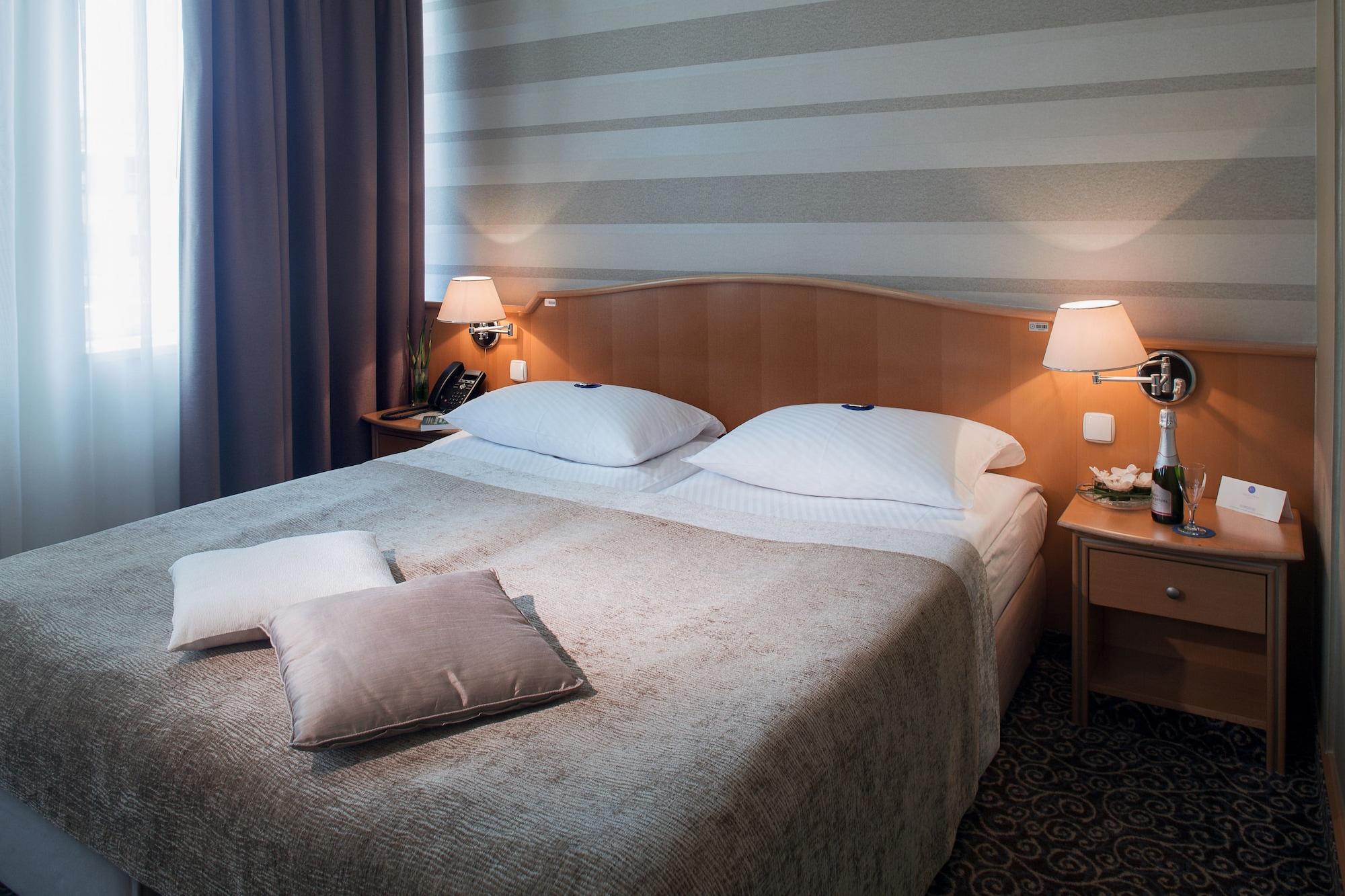 Hotel Paka Velenje Buitenkant foto
